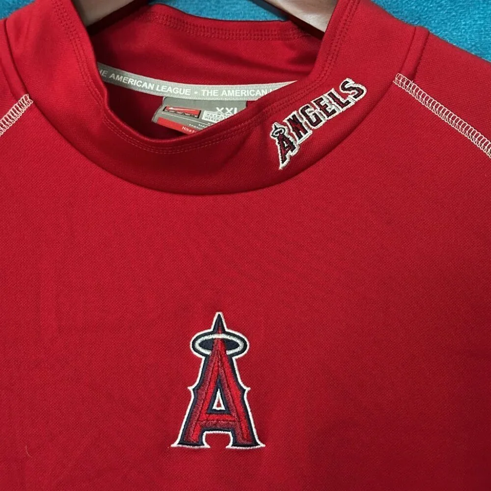 Collection of Anaheim Angels Athletic Wear (2XL)
